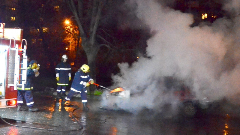 Автомобил и жилище горяха в Козлодуй