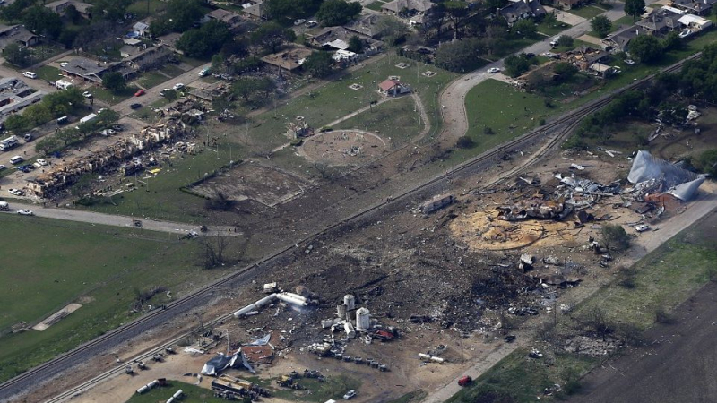 Снимки от въздуха показаха опустошението в Тексас: Адският взрив е убил 14 души