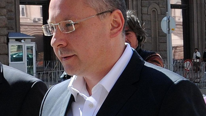 Станишев: Борисов носи отговорност за Цветанов и Флоров
