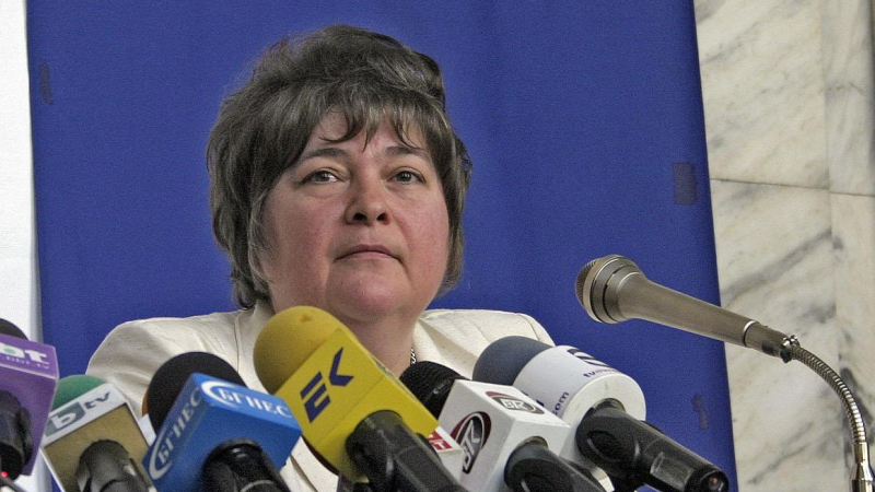 Ралица Негенцова: ЦИК не може да отложи изборите
