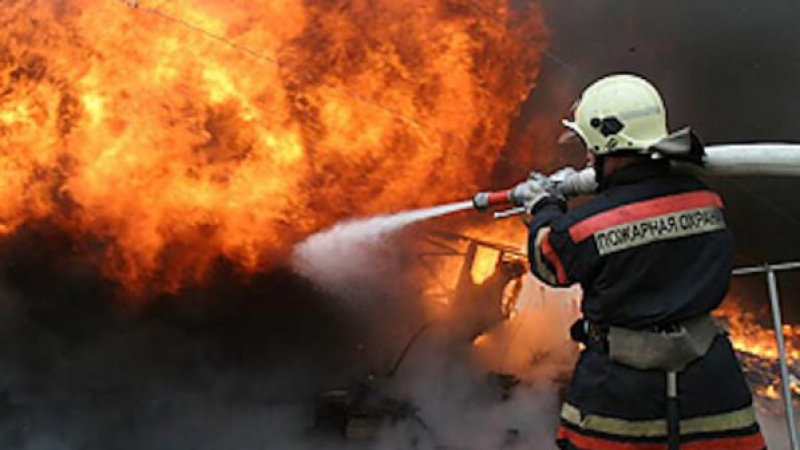 Пожар изпепели офис в София