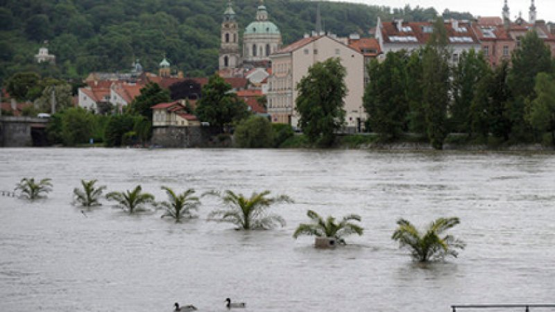 Наводнението в Прага вече взе две жертви