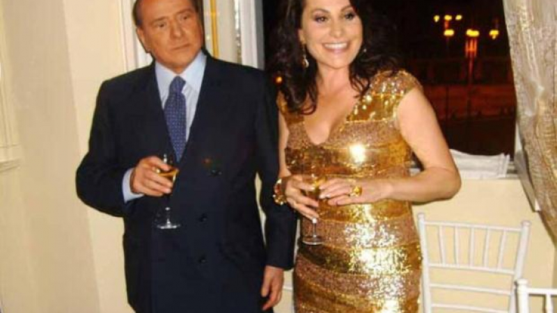 Минети и Дарина Павлова по едно и също време радвали Берлускони