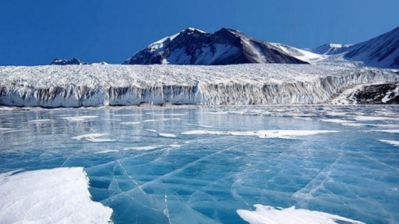 Вулканът Еребус в Антарктида – там се срещат огън и лед (ВИДЕО)