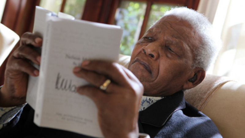 Лекари: Състоянието на Мандела е сериозно, но стабилно