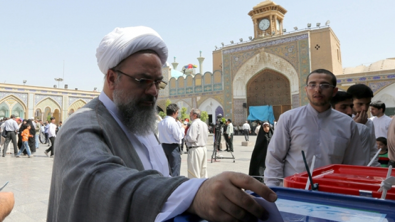 Реформаторът Хасан Рохани вероятно ще е новият президент на Иран