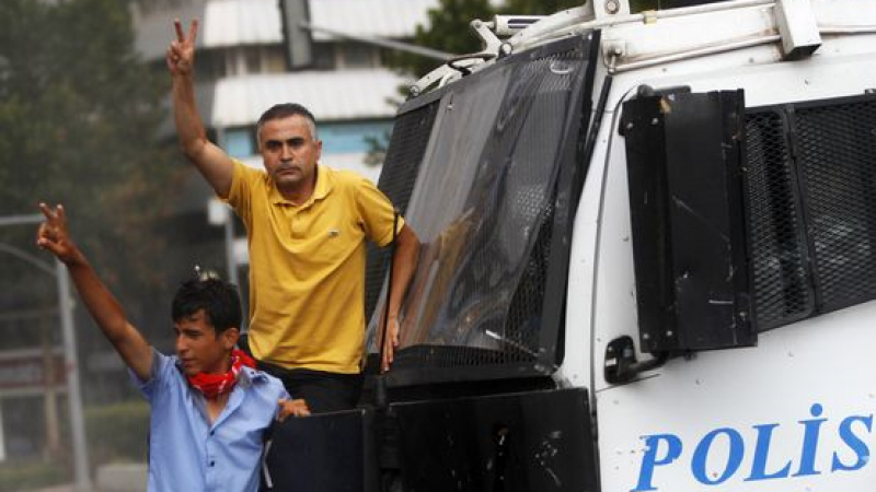 Адвокатите в Турция поискаха от Европа да порицае Ердоган 