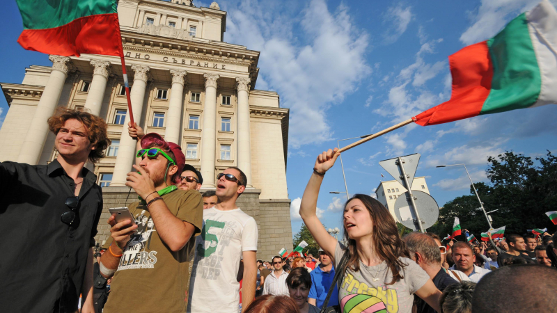 „Файненшъл таймс“: Новите протести в България са различни