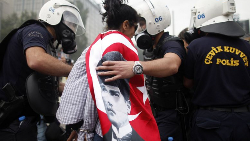 САЩ стояли зад организирането на протестите в парк „Гези“