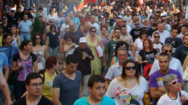 2000 на протест в Пловдив в шестия ден