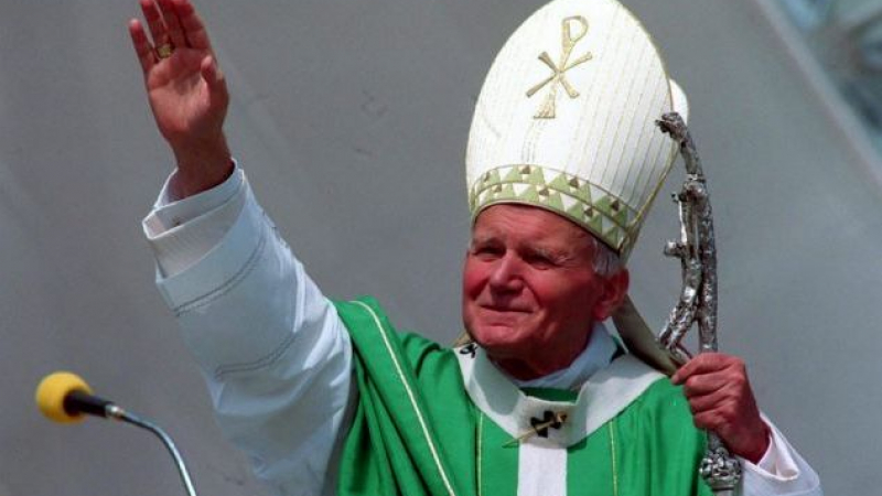Мистериозно чудо прави папа Йоан Павел II светец