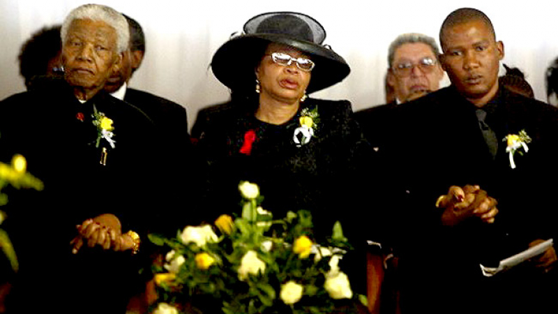 Нелсън Мандела погребал двама сина и дъщеря 