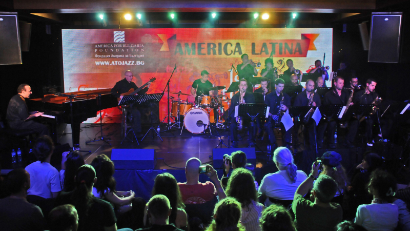 Триото на Мишел Камило и Брас асоциация закриха фестивала “A to JazZ - America Latina” (СНИМКИ) 