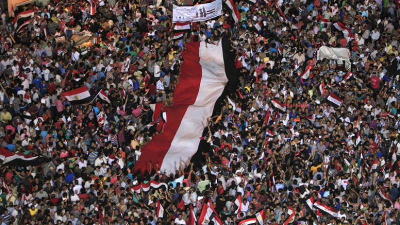 Египет е на ръба на гражданска война
