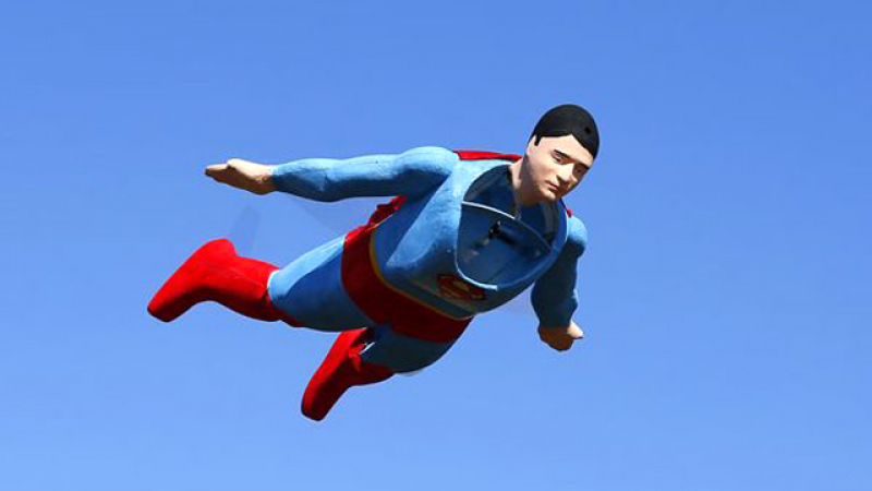 Супермен полетя над Сан Диего (ВИДЕО)