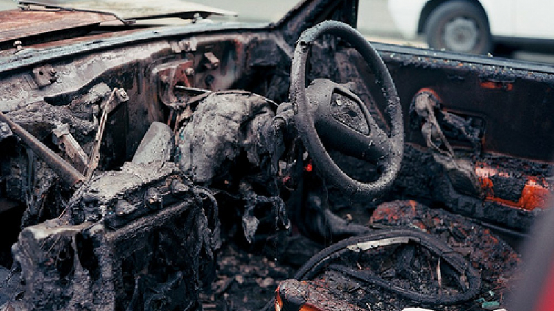 Подпалиха кола в Бургас