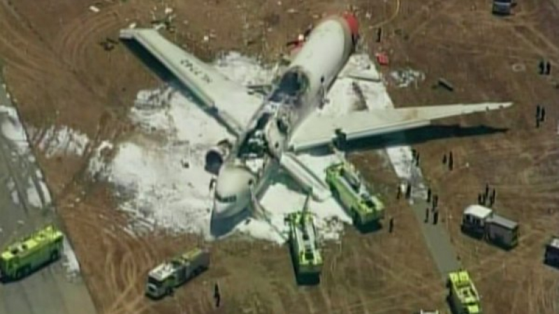 Има жертви! Пожарникари са открили телата на двама души при катастрофата на летището в Сан Франциско