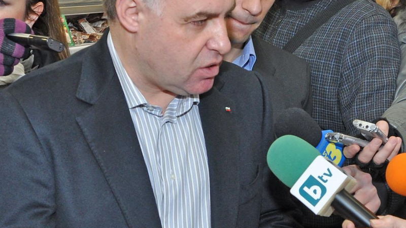 Мирослав Найденов: Цветанов държи ГЕРБ извън парламента, за да отърве съда