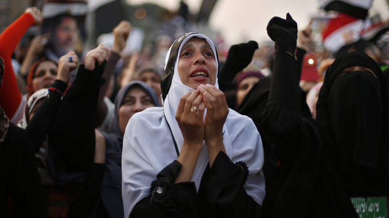 След клането в Кайро: Премиерът хвърли оставка, “Мюсюлмански братя” зоват за бунт (СНИМКИ)
