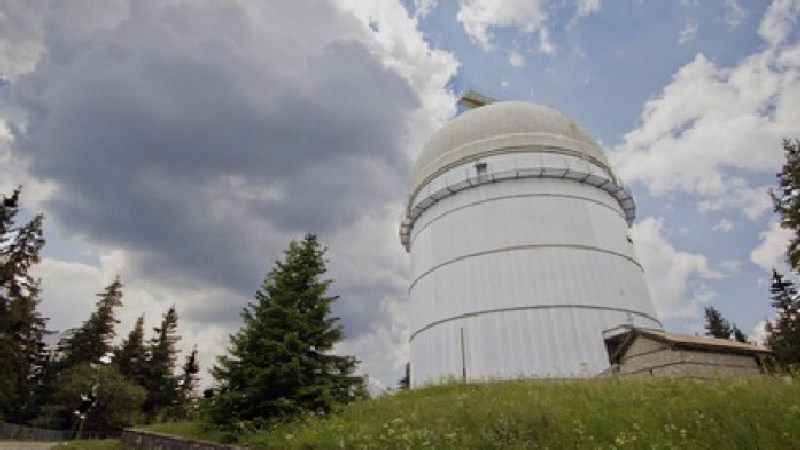 Гръм удари Обсерваторията на Рожен
