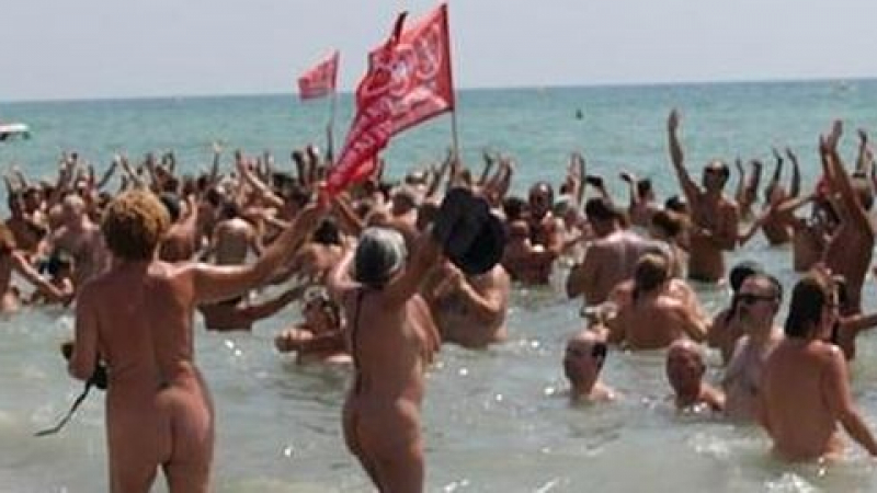Падна рекордът за брой нудисти на един плаж