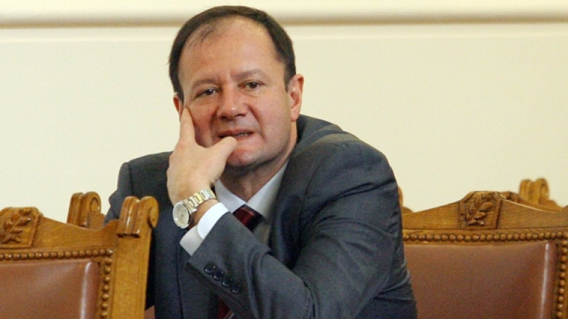 ГЕРБ поиска оставката на Михаил Миков