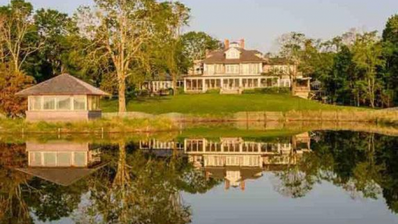 Ричард Гиър продава имение за 65 млн. долара