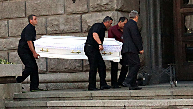 БЛИЦ TV: Погребват Лилов в бял ковчег