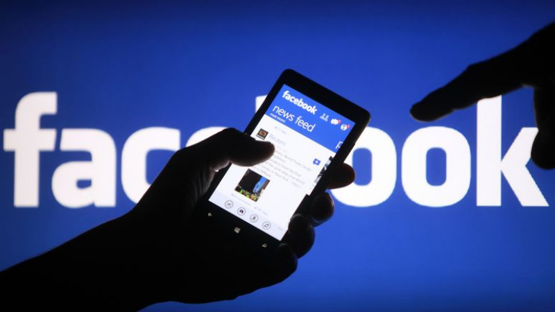 Шок: 15 години затвор за „лайк“ във Фейсбук