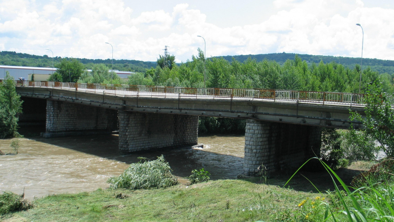 Отпуснаха 1,9 млн.лв. за хлътналия мост в Ловеч