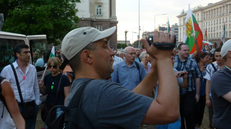 Асен Генов разби шествието в подкрепа на Кирил Петков: Подмазвачи! 