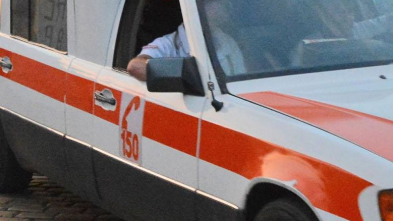 11 линейки извозват жертви и ранени от страшната катастрофа 
