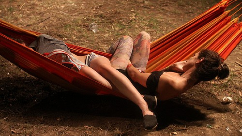 Етносело обяви състезание по лежане на сянка