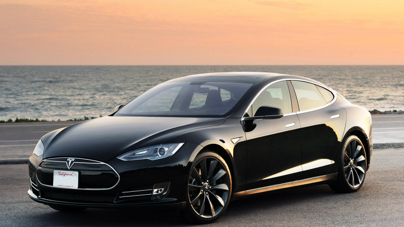 Tesla не иска колите им да минават през дилъри 