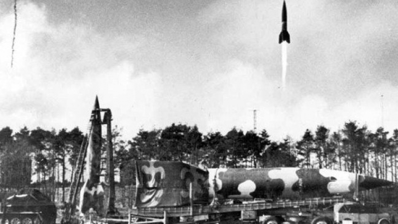 Вермахтът изстрелва първите ракети Фау-2 по Великобритания