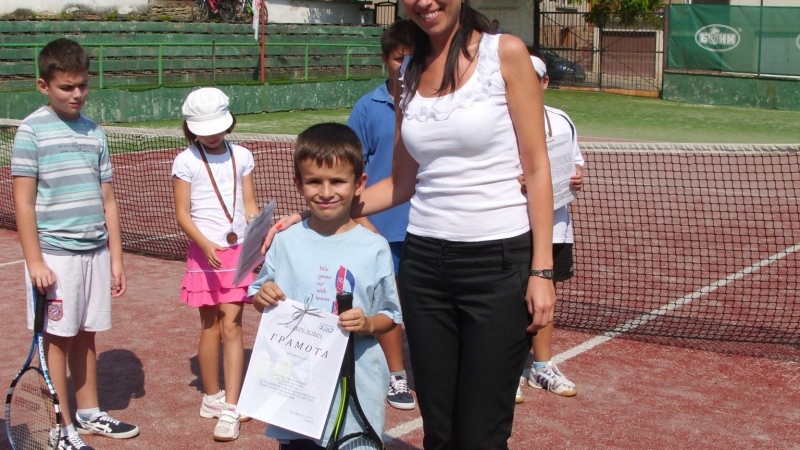 ГЕРБ отбеляза с тенис Освобождението на Ловеч