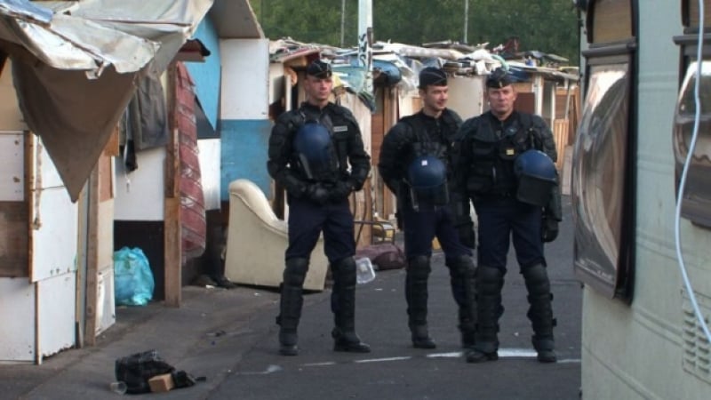 Арестуват роми в Марсилия за търговия с бебета