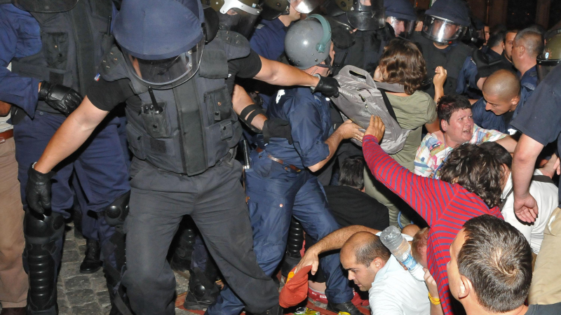 МВР предаде полицай на прокуратурата заради протестите