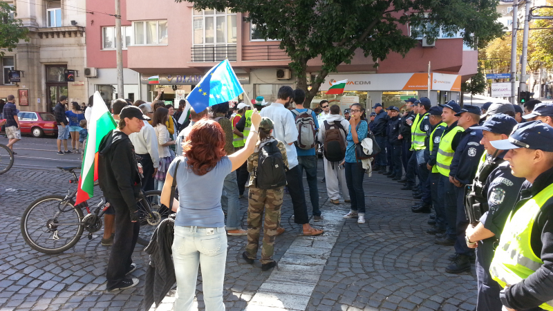 БЛИЦ TV: 30-ина блокираха бул. &quot;Дондуков&quot;
