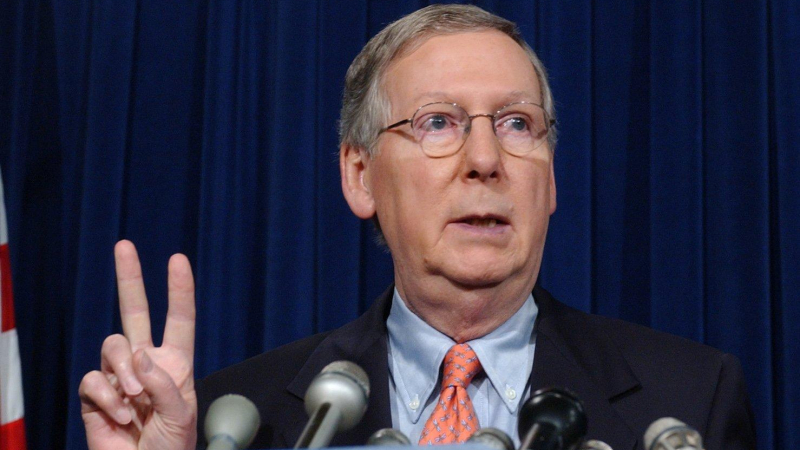 Лидерът на републиканците в Сената ще гласува против военен удар срещу Сирия