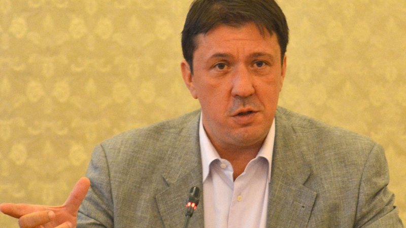 Явор Куюмджиев обвини в манипулации водещ на БНТ