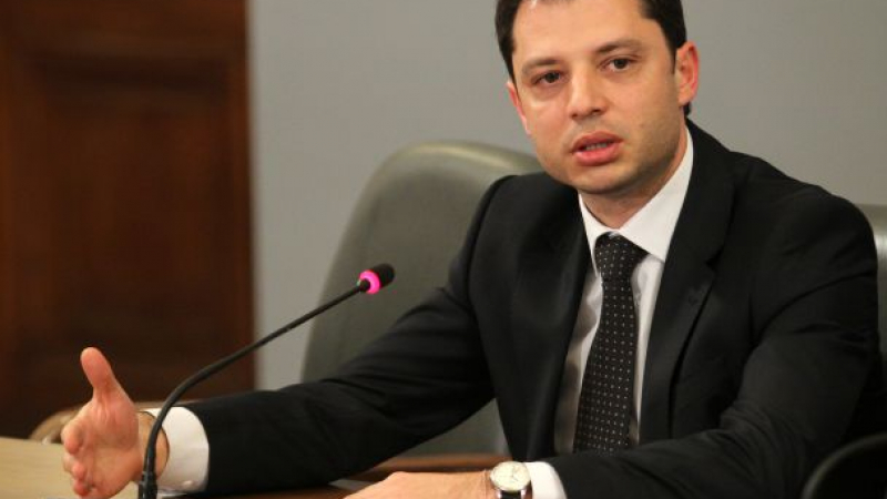Делян Добрев бъзна Мартин Димитров: Ще правите ли "спонтанен протест" срещу ПП