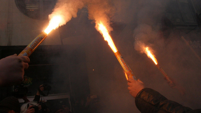 Факелно шествие освети Пловдив