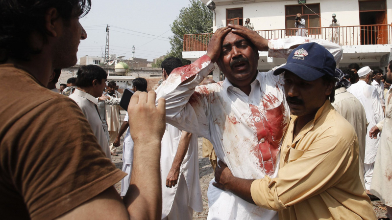 Терористичен акт окървави и Пакистан