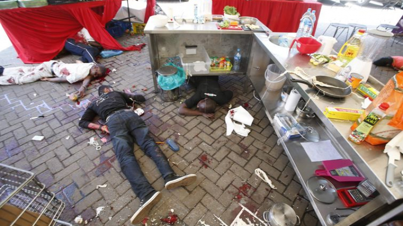 Вижте ужаса, когато ислямистите атакуват мола в Найроби (ВИДЕО)