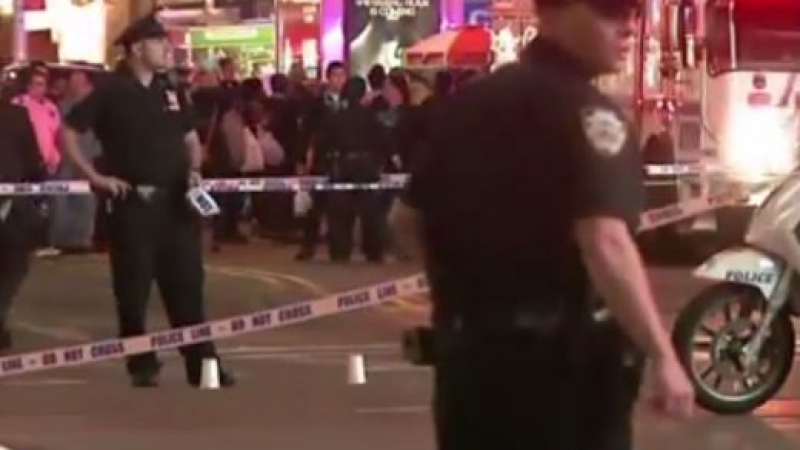 Един убит при стрелба в мол в Ню Йорк