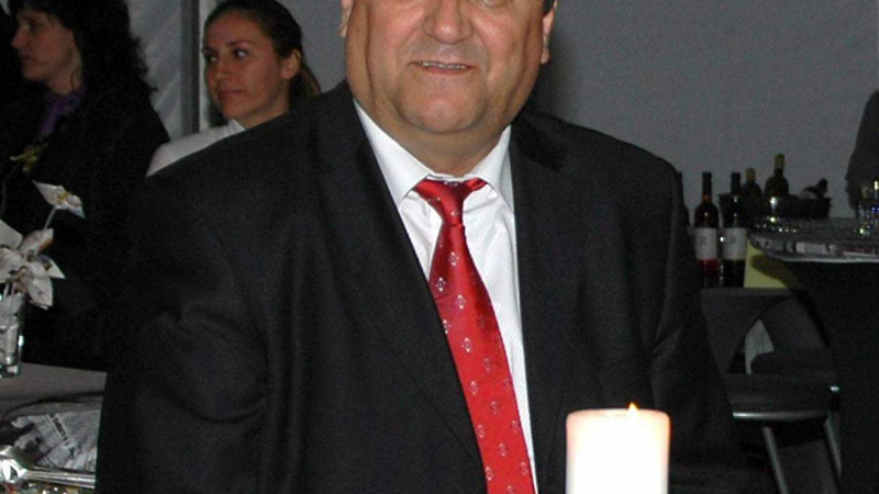 Социалният министър Хасан Адемов: Търсим най-добрия вариант за пенсиониране