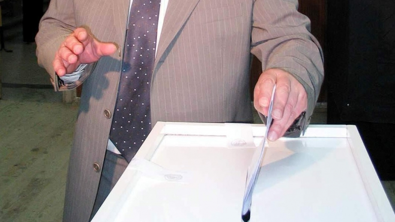 Изборите приключиха официално в две от седемте населени места