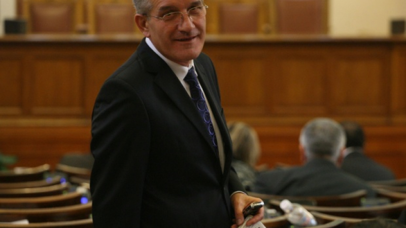Припадналият до парламента депутат е поет лично от проф. Генчо Начев 