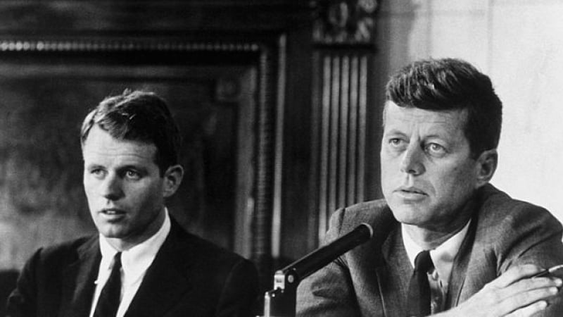 Публикуваха 3000 секретни документи за убийството на Кенеди, но нещо остана скрито по настояване на ФБР и ЦРУ